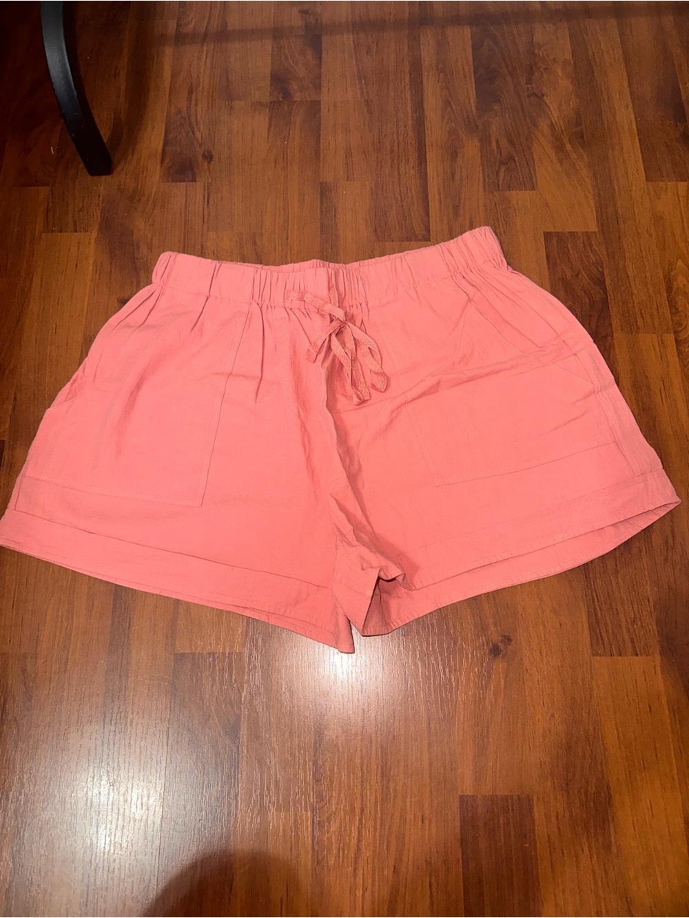 Amazon Essentials Women's Drawstring Cargo Shorts in Coral